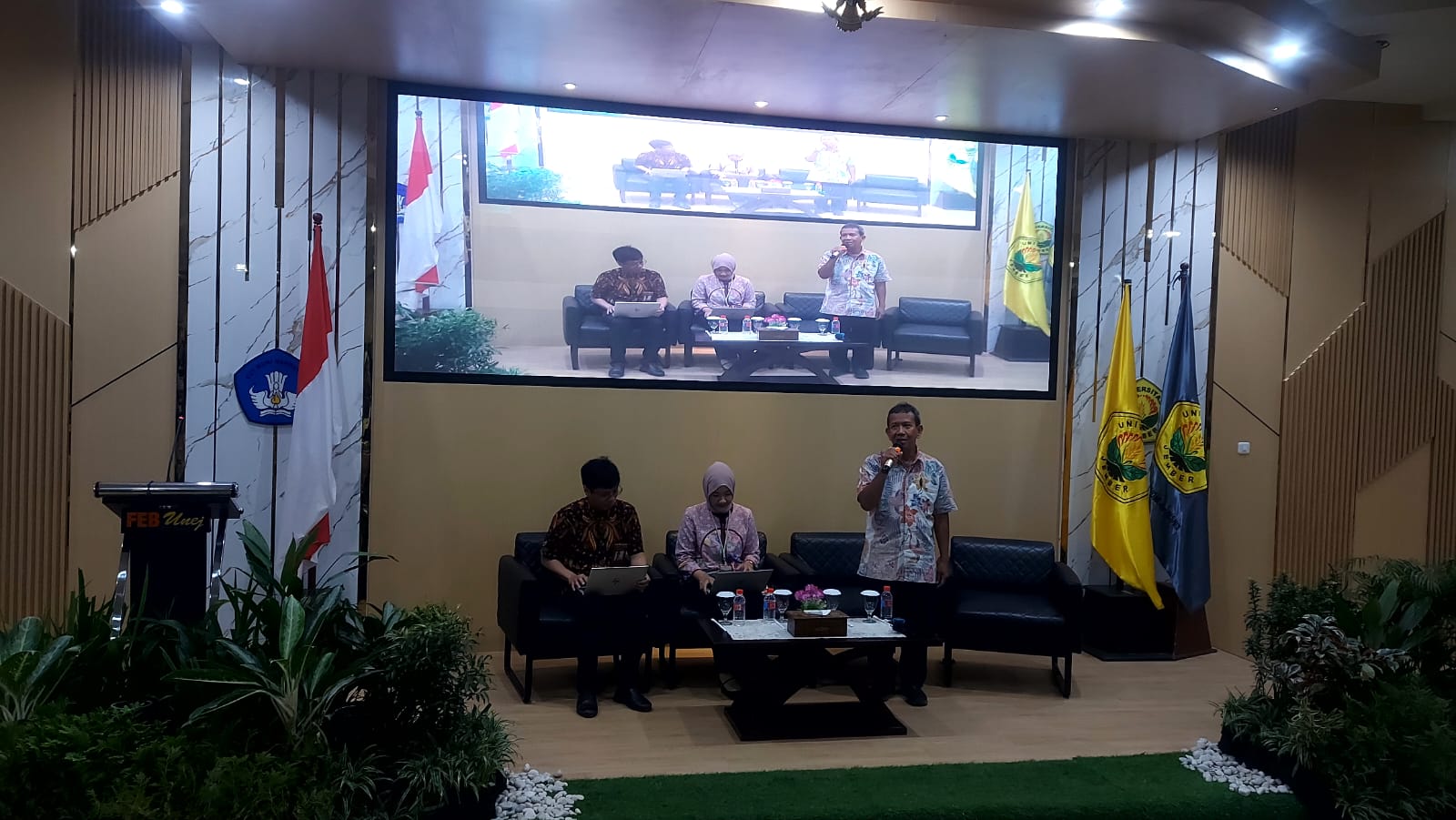 Bank Indonesia dan FEB UNEJ Selenggarakan Seminar Edukasi tentang Kebanksentralan, Literasi Keuangan, dan Inovasi Pembayaran di Era Digital